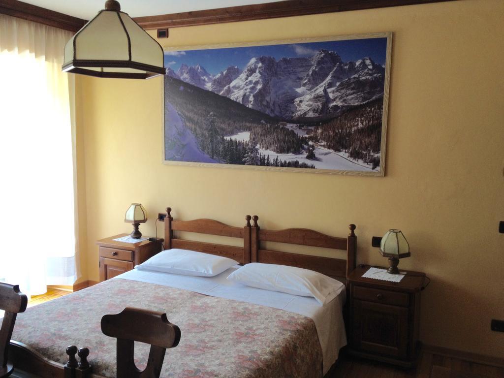 Albergo Garni Ajarnola Auronzo di Cadore Pokoj fotografie