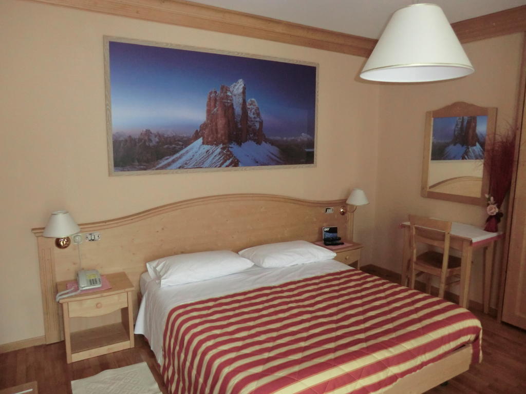 Albergo Garni Ajarnola Auronzo di Cadore Pokoj fotografie